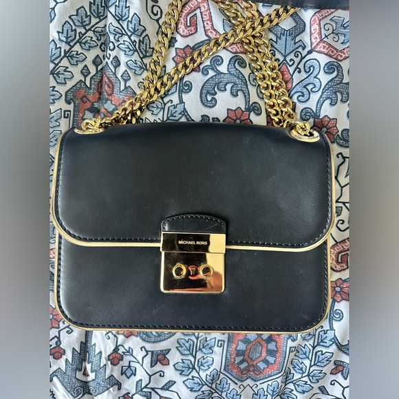 Michael Kors Black and Gold Sloan Editor- Adjustable Crossbody/Shoulder Bag - Picture 2 of 9